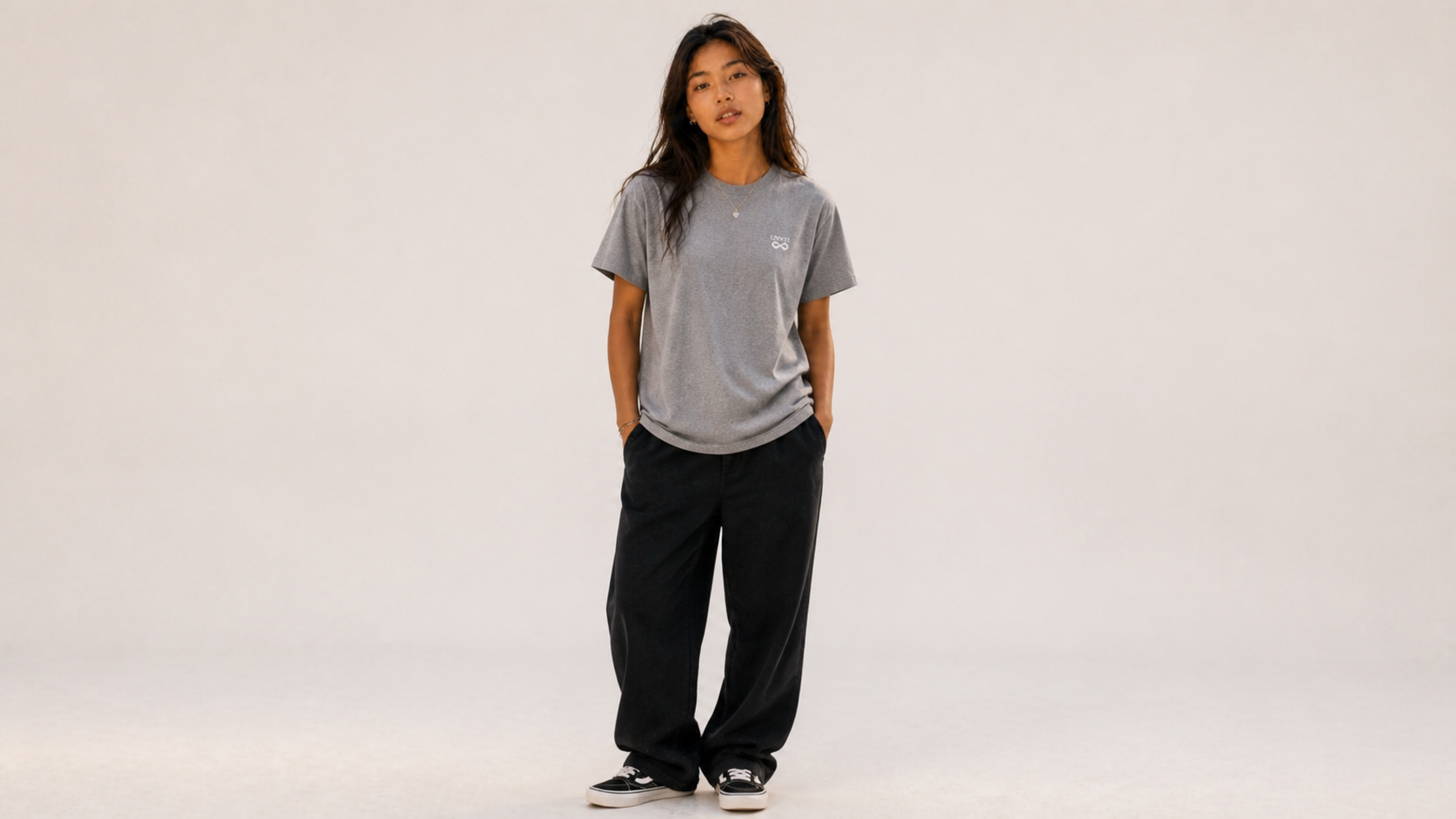 UNYTI INFINYTI T-shirt gris