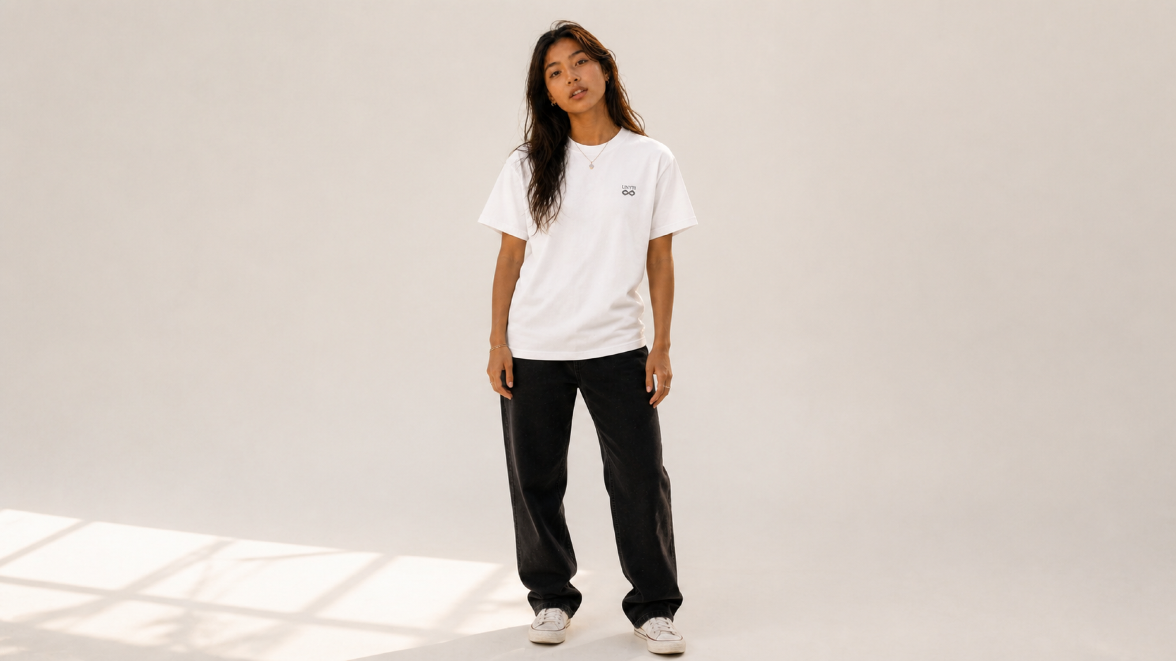 UNYTI INFINYTI T-shirt blanc