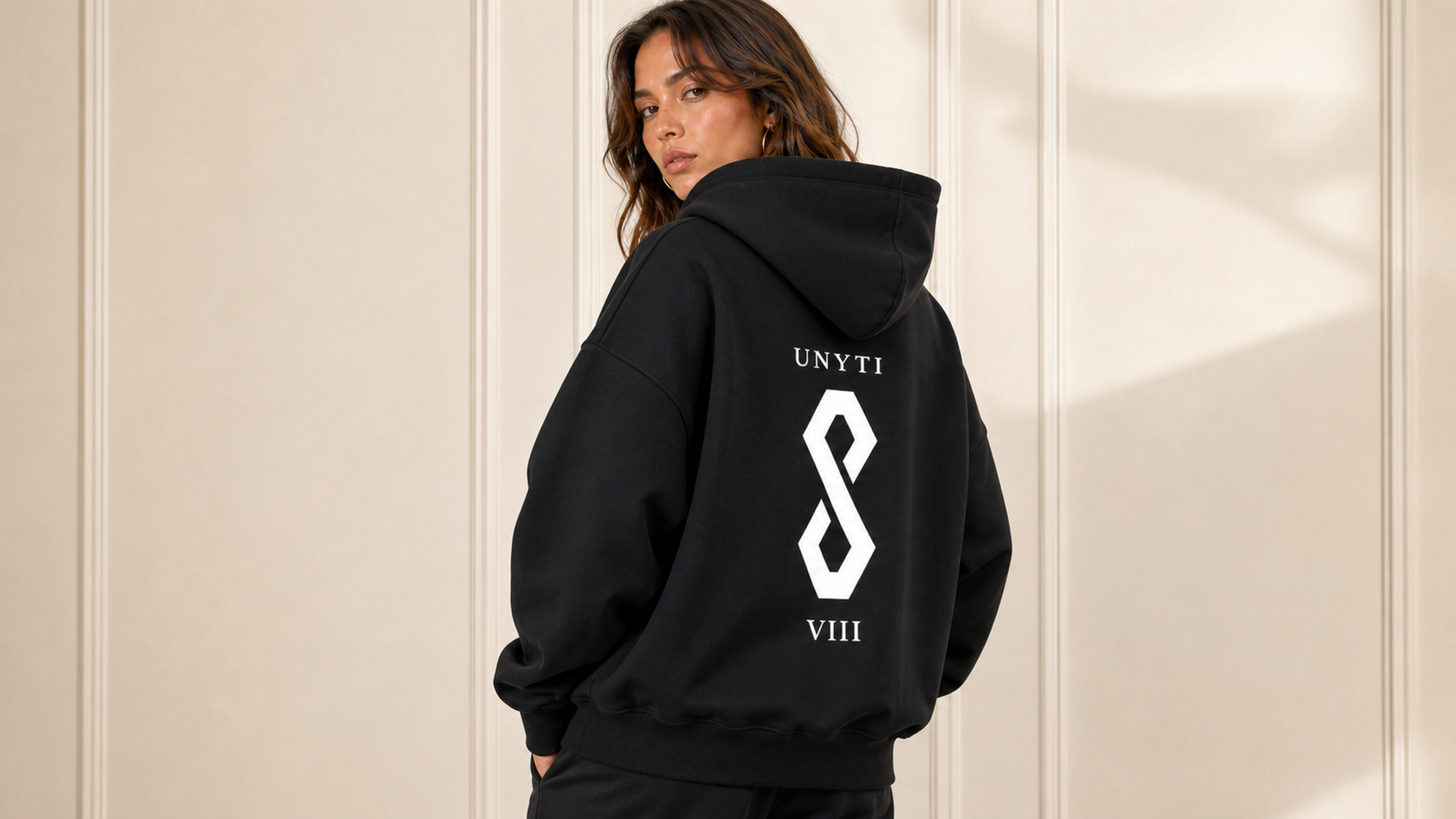 UNYTI EIGHT VIII - Hoodie - Noir