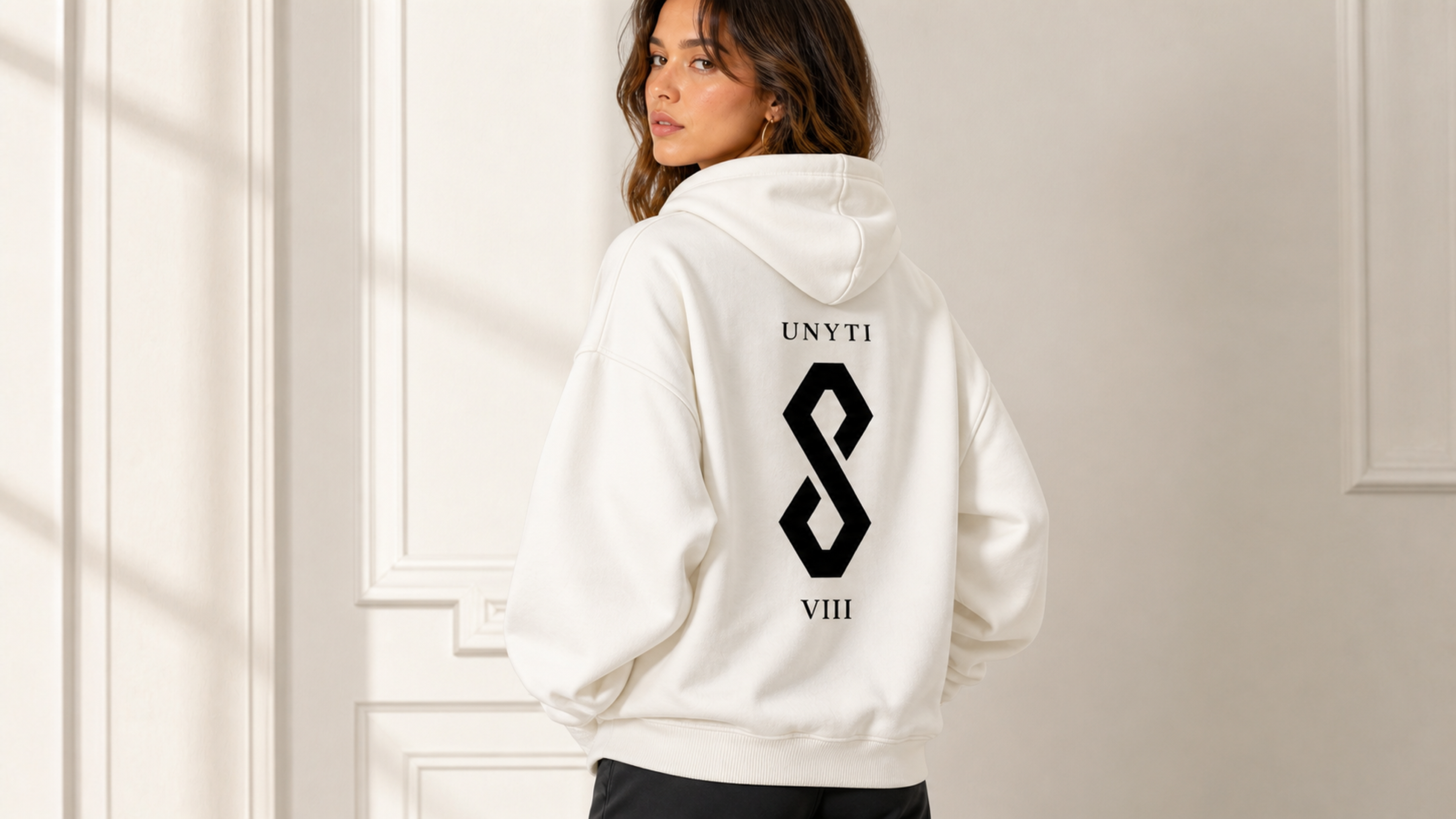 UNYTI EIGHT VIII - Hoodie - Blanc
