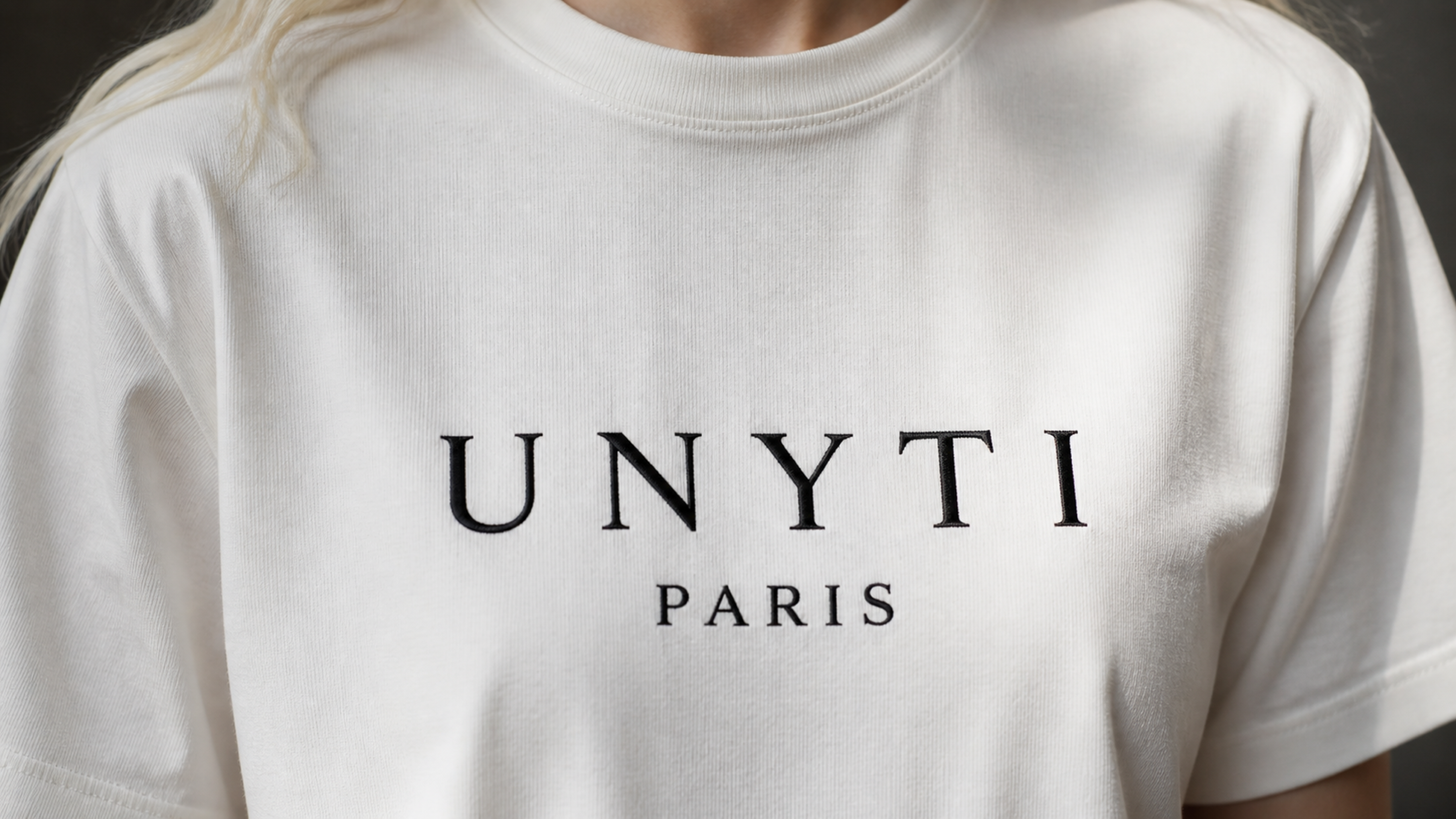 UNYTI PARIS T-shirt regular Blanc