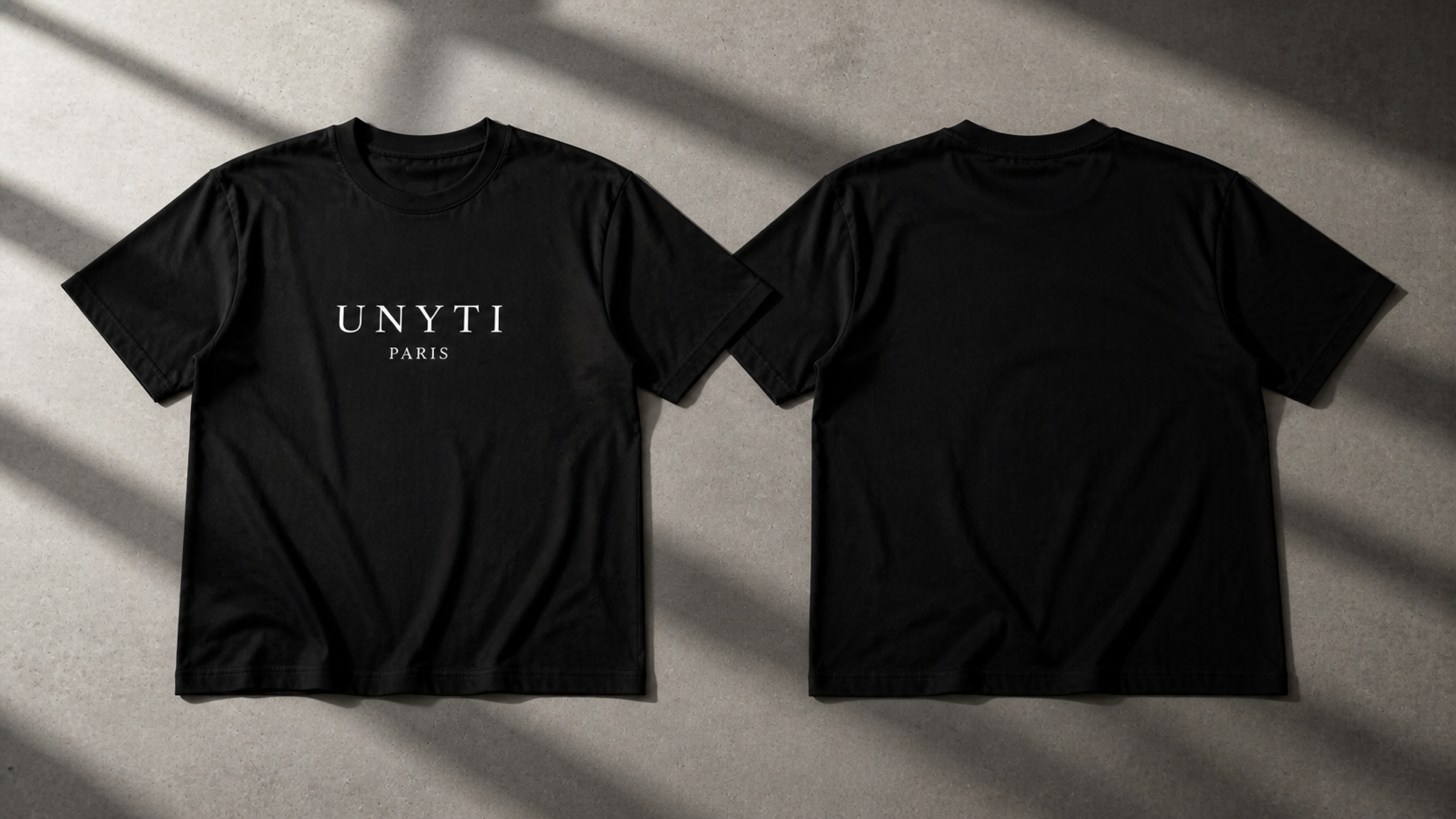 UNYTI PARIS T-shirt regular Noir