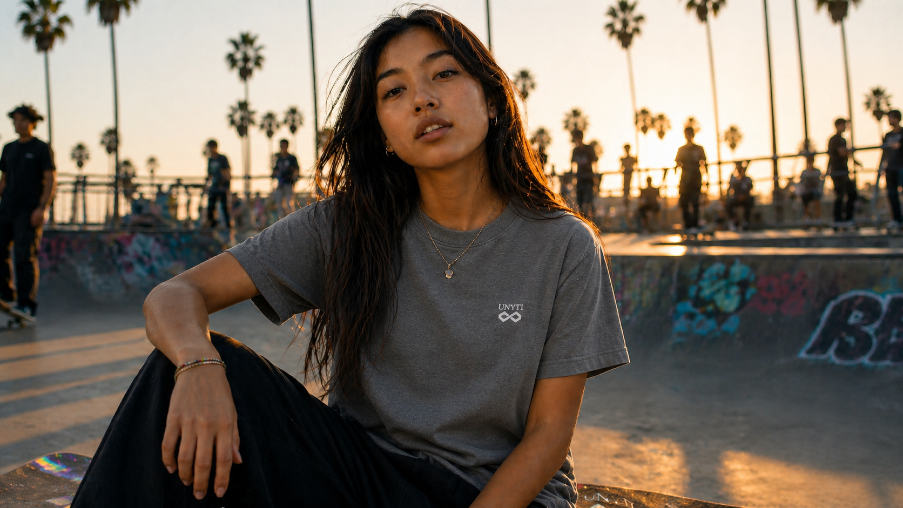 UNYTI INFINYTI T-shirt gris