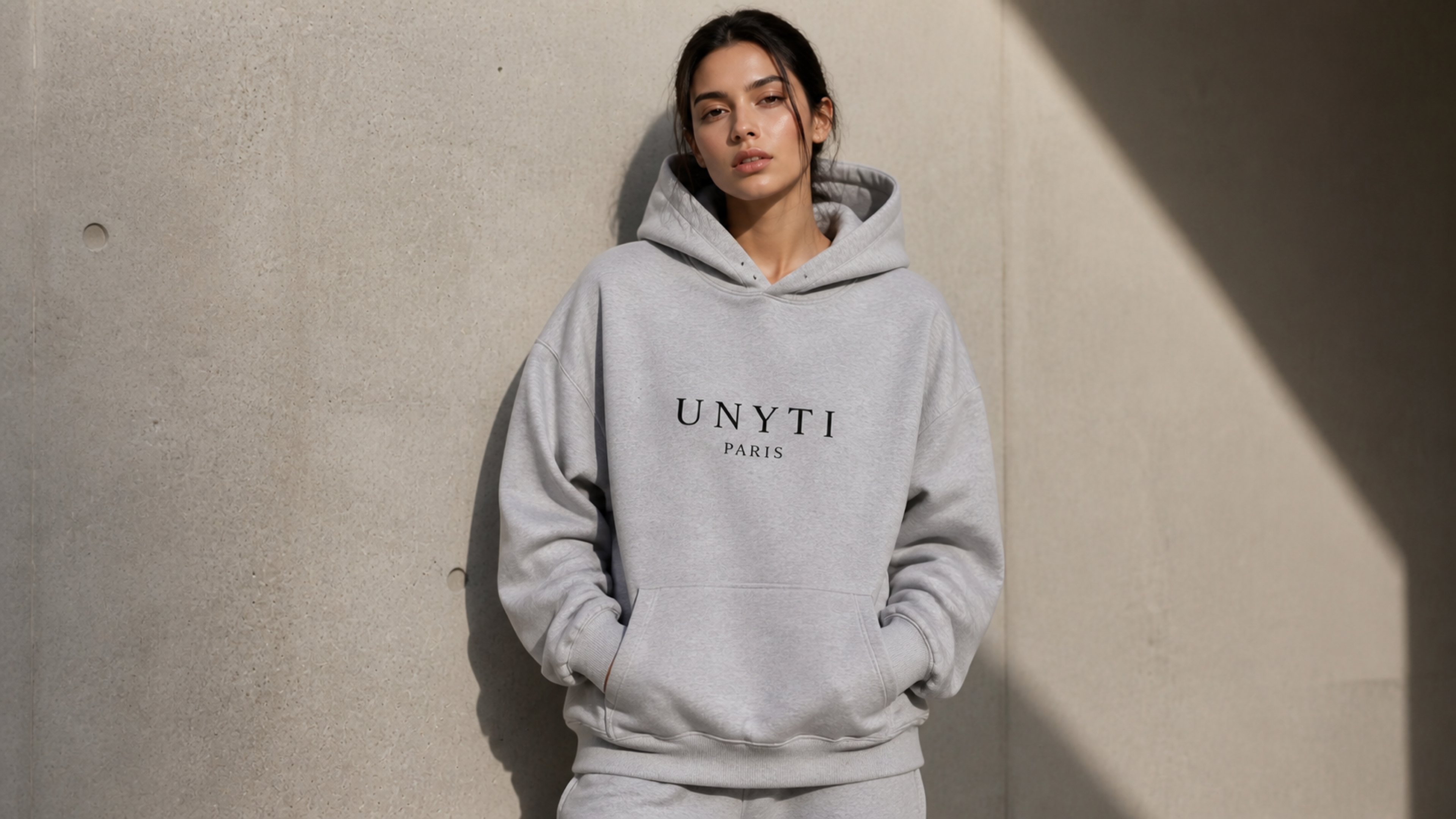 UNYTI PARIS Hoodie gris