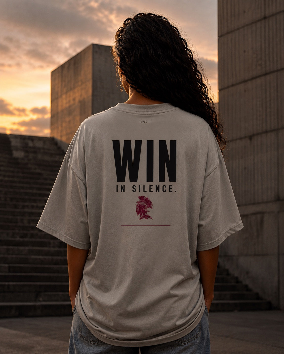 UNYTEEBOARD Win in Silence Gris — t-shirt gris