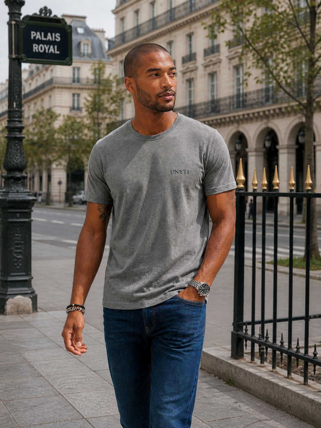 UNYTI ESSENTIALS T-shirt Bleu ciel