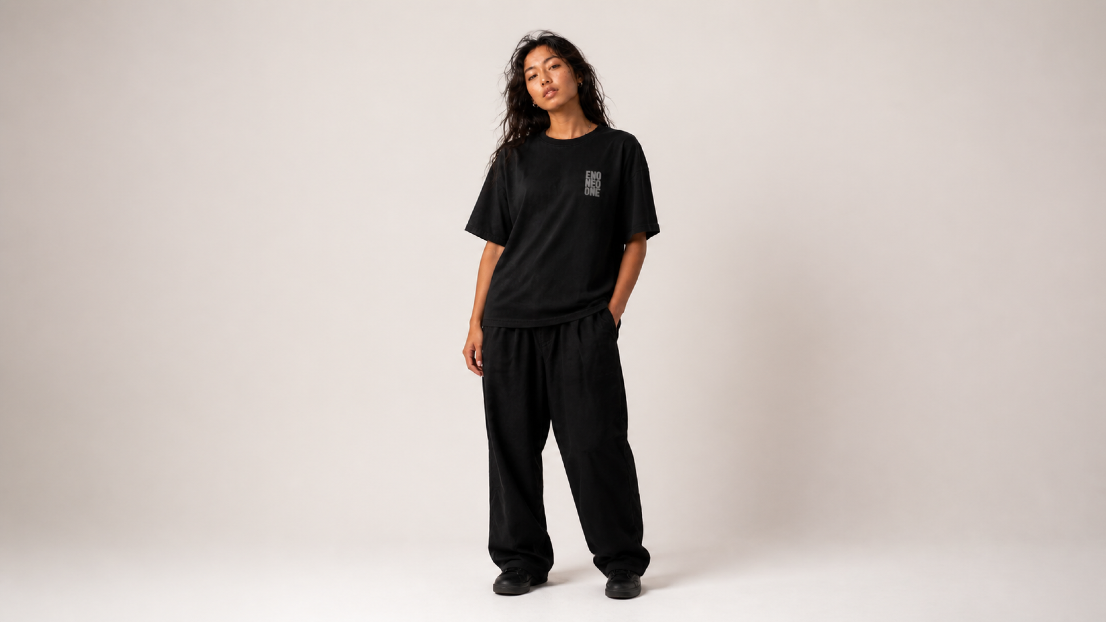 UNYTI ENO ONE T-shirt régulier Noir