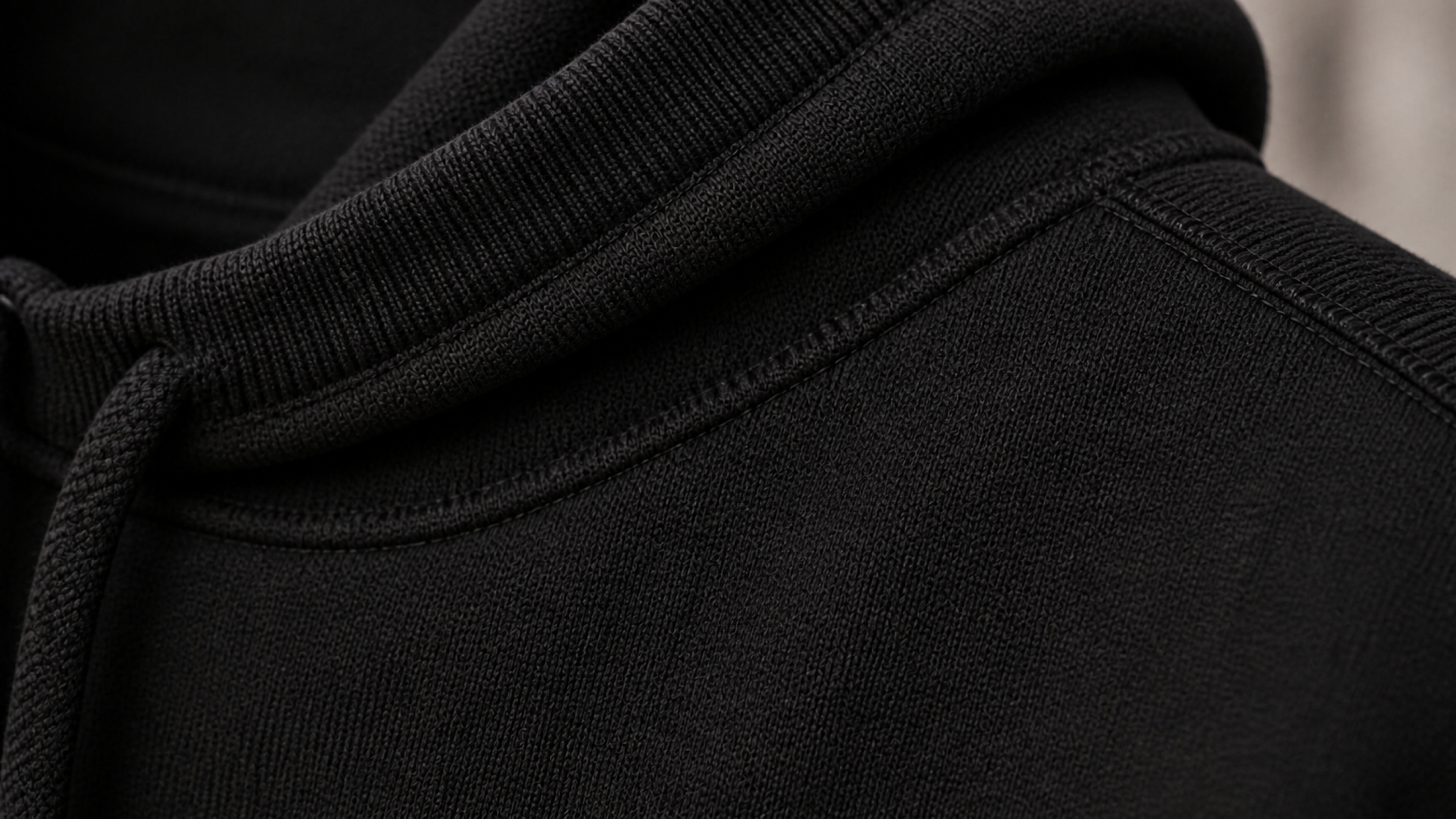 UNYTI JORS — Hoodie — Noir