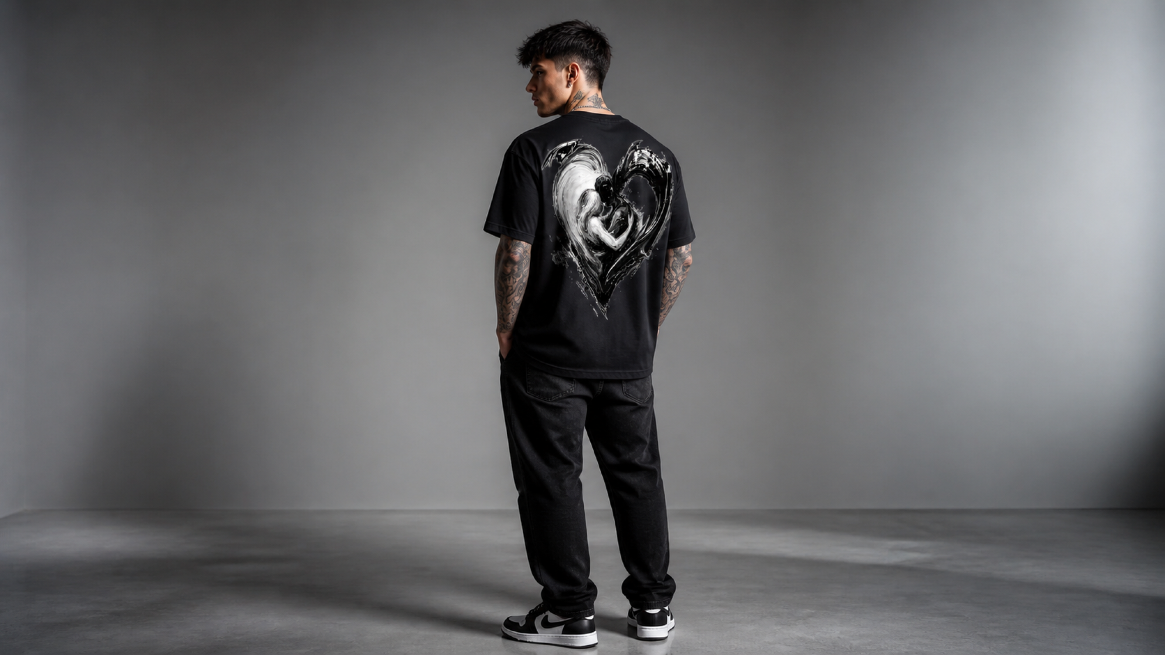 UNYTI LOVE - T-shirt régulier - Noir