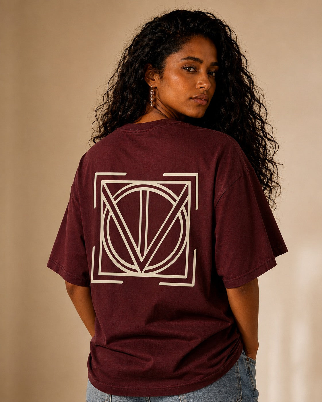 UNYTEEBOARD Symbole Géométrique Bordeaux — t-shirt bordeaux