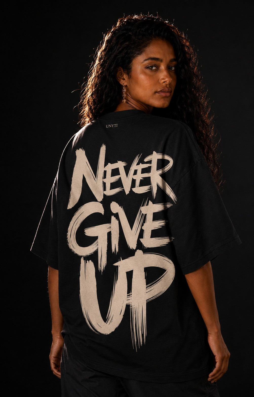 UNYTEEBOARD Never Give Up Noir — t-shirt noir
